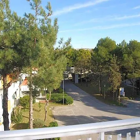 Otel Spacious Flat Near Pluto Bibione